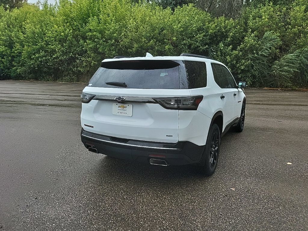 Used 2018 Chevrolet Traverse Premier w/ Redline Edition AWD/4WD image 11