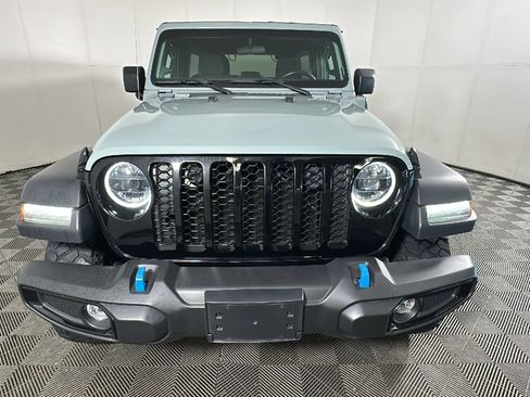 Used 2023 Jeep Wrangler Unlimited w/ Cold Weather Group AWD/4WD image 10