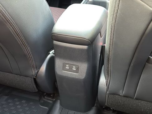 Used 2025 Nissan Kicks SR w/ SR Premium Package FWD image 21