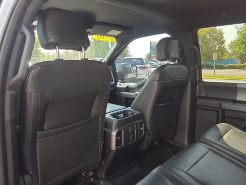 Used 2016 Ford F150 XLT w/ Equipment Group 301A Mid RWD image 12