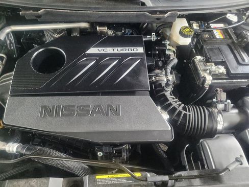 Used 2023 Nissan Rogue SV image 30