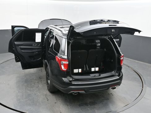 Used 2018 Ford Explorer XLT w/ Equipment Group 201A image 42