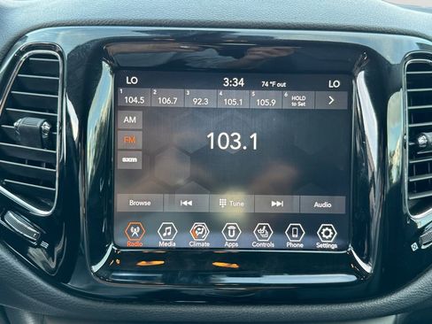 Used 2021 Jeep Compass Limited image 18