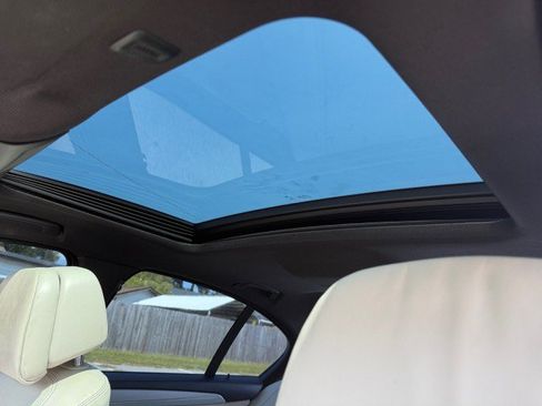 Used 2016 BMW 535i Sedan w/ M Sport RWD image 4