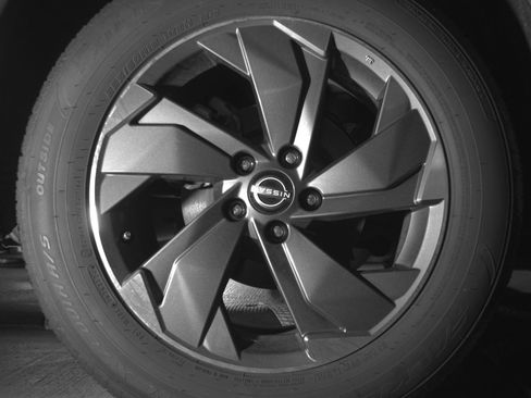 Used 2025 Nissan Rogue SV image 15