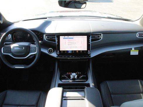 New 2026 Jeep Grand Wagoneer Limited image 2