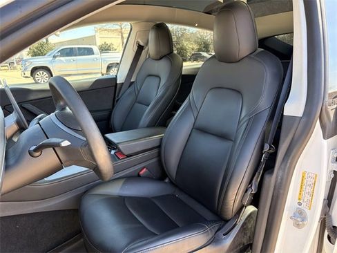 Used 2021 Tesla Model Y Performance image 24