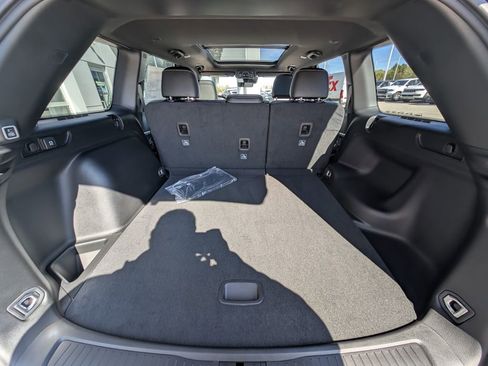 New 2025 Jeep Grand Cherokee Limited image 38