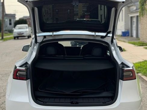 Used 2024 Tesla Model Y Performance AWD/4WD image 7