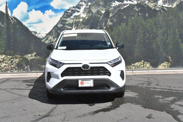 Certified 2024 Toyota RAV4 LE AWD/4WD image 5