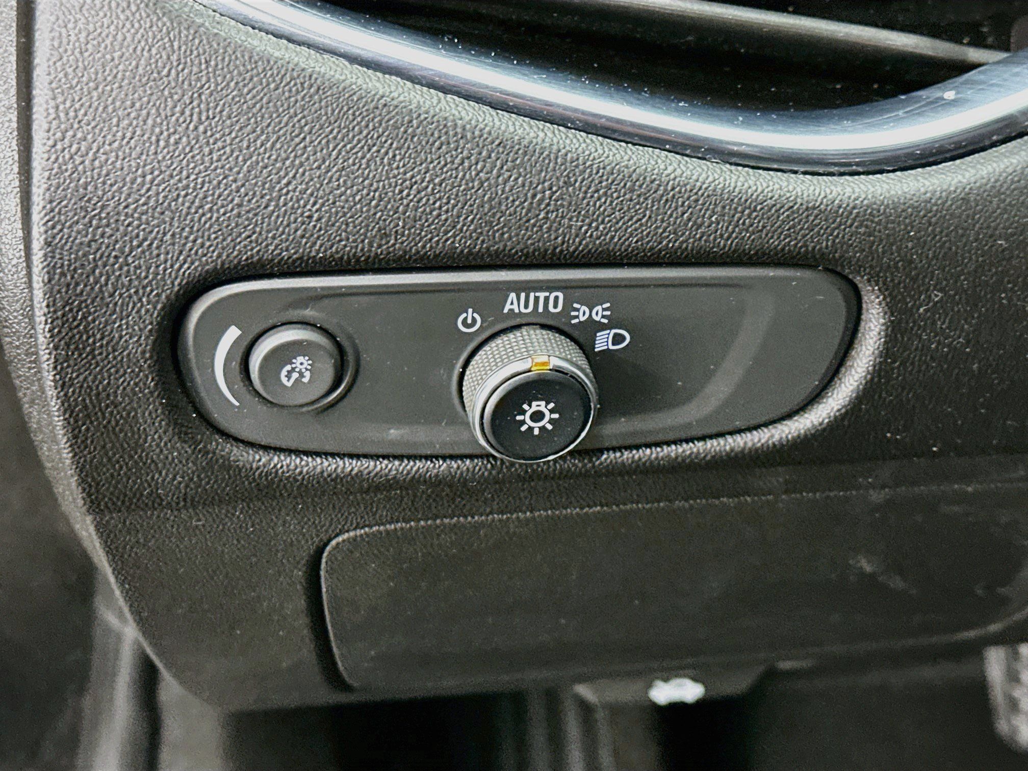 Used 2024 Chevrolet Malibu LT FWD image 17
