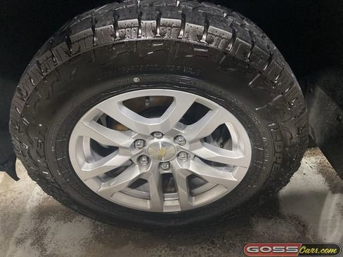 Used 2021 Chevrolet Silverado 1500 LT AWD/4WD image 31