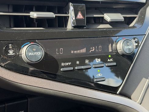 Used 2024 Toyota Camry SE FWD image 20