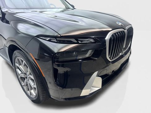 Used 2023 BMW X7 xDrive40i AWD/4WD image 17