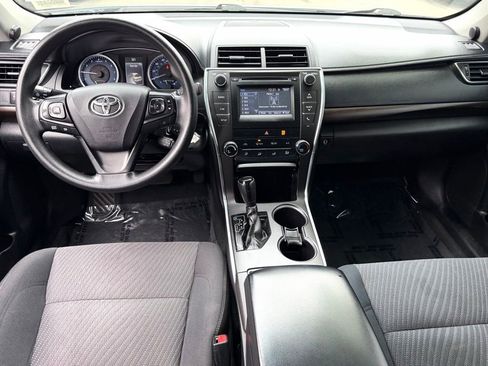 Used 2017 Toyota Camry LE image 28