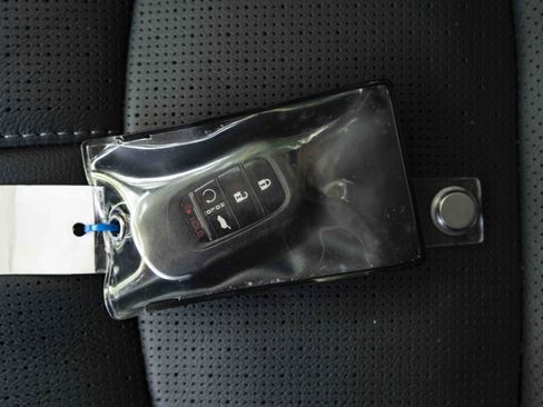 Used 2025 Honda Pilot Elite image 48