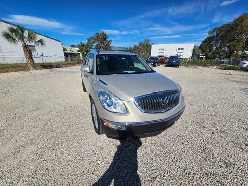 Used 2011 Buick Enclave CXL w/ Trailering Provision Package image 2