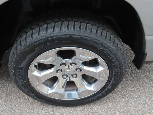 Used 2022 RAM 1500 Big Horn AWD/4WD image 16