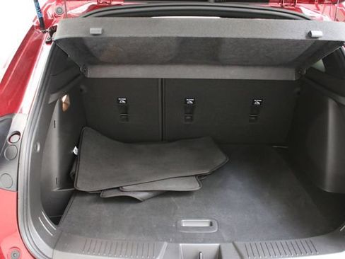 Used 2025 Chevrolet Trax RS w/ Driver Confidence Package FWD image 26