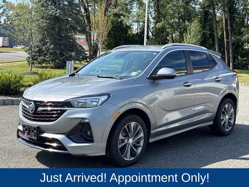 Used 2023 Buick Encore GX Select w/ Sport Touring Package FWD image 3