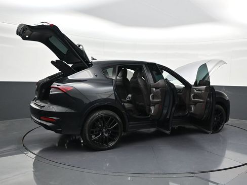 Used 2022 Maserati Levante Modena AWD/4WD image 34