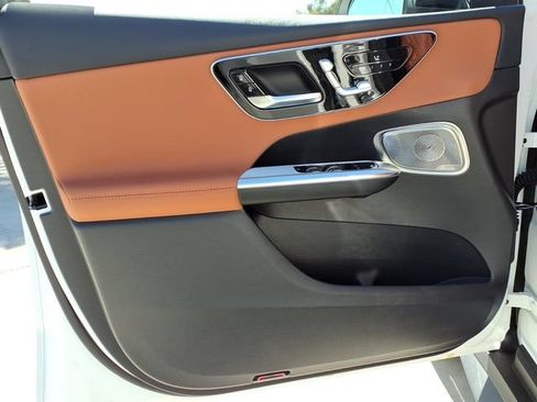 New 2027 Mercedes-Benz GLC 350e 4MATIC image 12