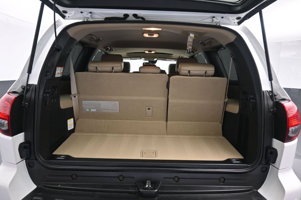 Used 2019 Toyota Sequoia Limited w/ Safety & Convenience Package AWD/4WD image 65