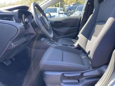 Used 2025 Toyota Corolla LE image 18