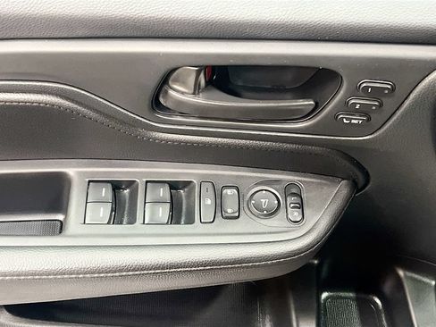 Used 2024 Honda Odyssey EX-L image 17