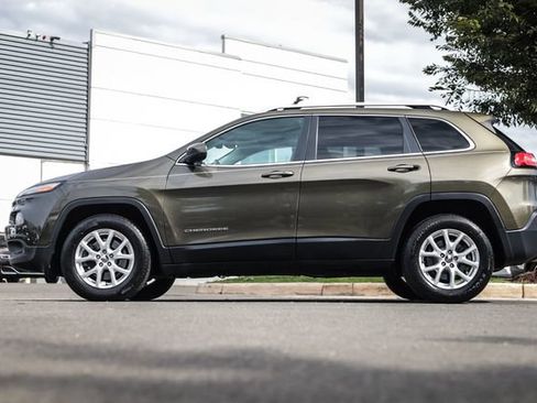 Used 2015 Jeep Cherokee Latitude w/ Comfort/Convenience Group AWD/4WD image 15