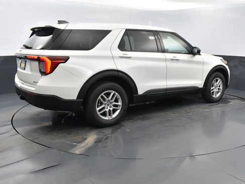 New 2026 Ford Explorer Active image 4