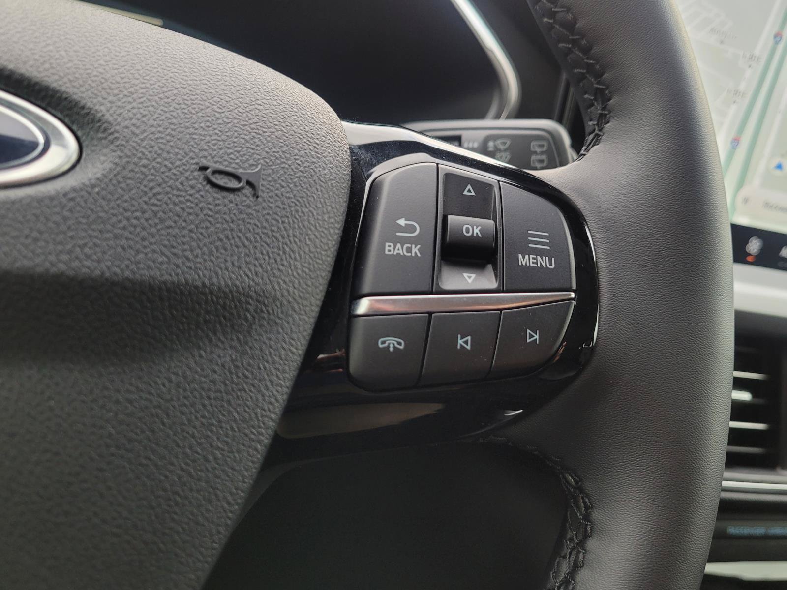 Used 2024 Ford Escape Platinum AWD/4WD image 8