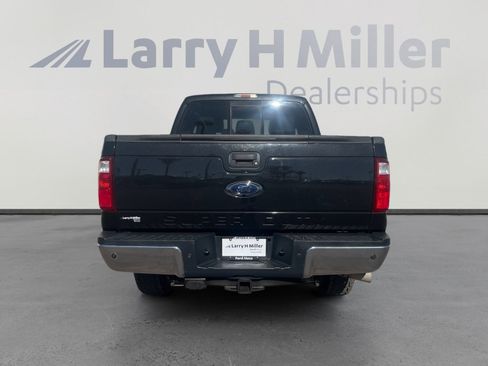 Used 2015 Ford F350 Lariat w/ Lariat Interior Package image 4