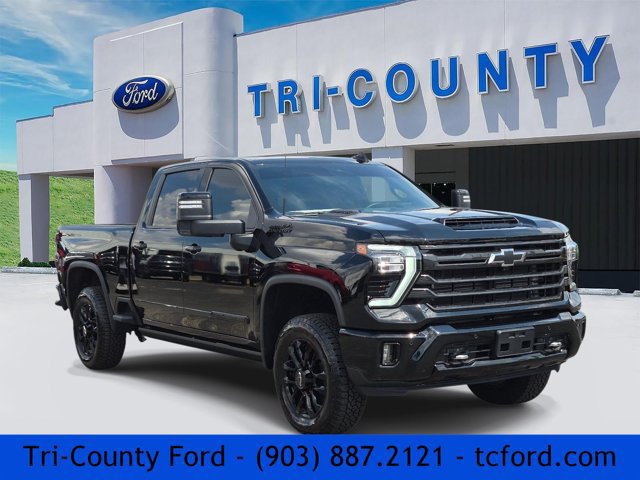 Used 2025 Chevrolet Silverado 2500 High Country w/ High Country Premium Package AWD/4WD image 1