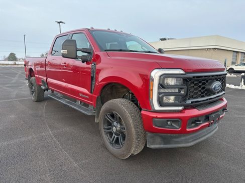 Used 2023 Ford F250 XLT w/ XLT Premium Package image 3