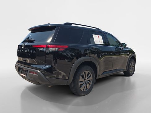 Used 2025 Nissan Pathfinder SV FWD image 6