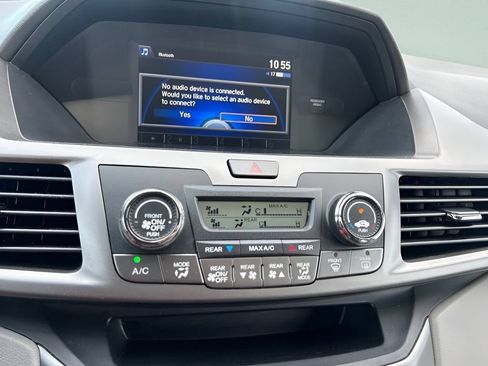 Used 2016 Honda Odyssey LX image 27