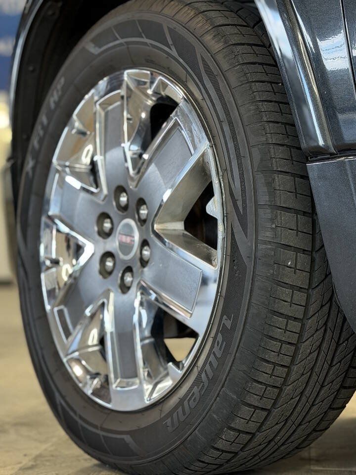 Used 2012 GMC Acadia Denali AWD/4WD image 18