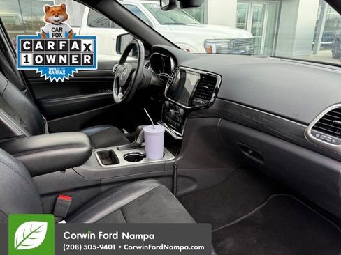 Used 2019 Jeep Grand Cherokee Altitude image 10