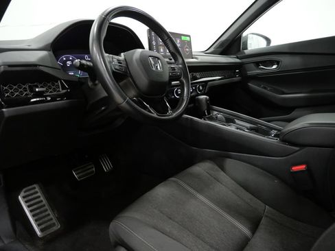 Used 2024 Honda Accord Sport image 11