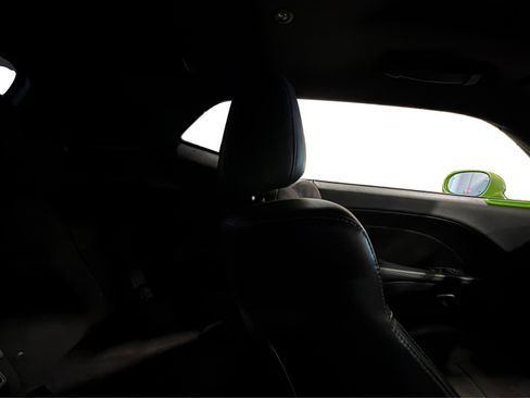 Used 2015 Dodge Challenger R/T Scat Pack w/ Leather Interior Group RWD image 41