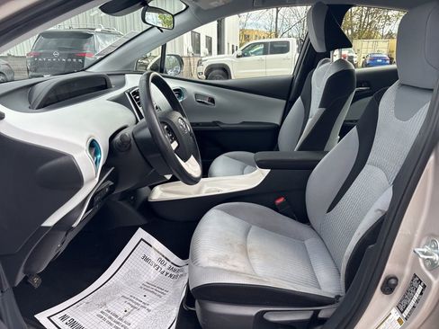 Used 2017 Toyota Prius Prime Plus FWD image 14