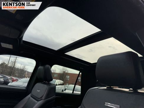 Used 2025 Ford Expedition Max Platinum w/ Stealth Appearance Package image 33