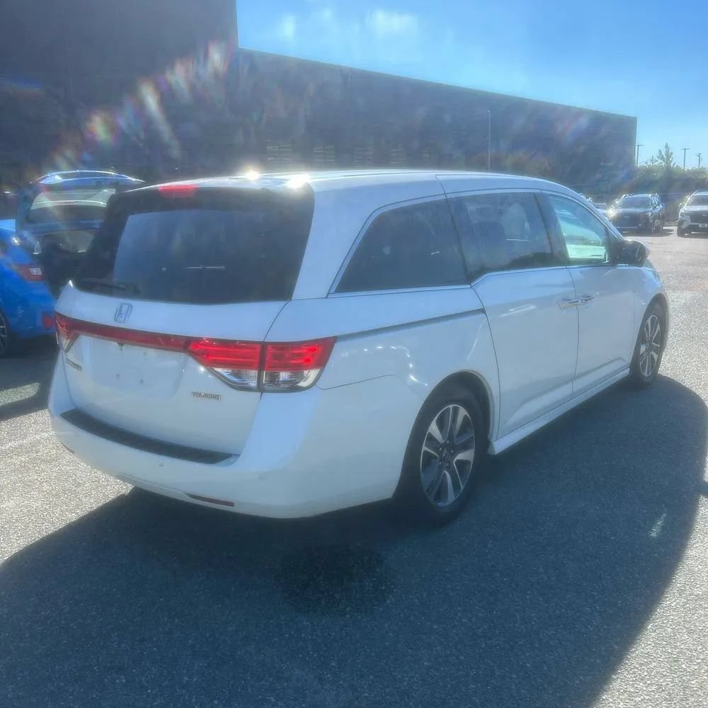 Used 2014 Honda Odyssey Touring image 7
