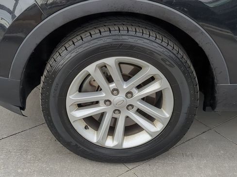 Used 2015 Ford Explorer XLT w/ Equipment Group 202B image 12