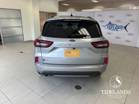Certified 2023 Ford Escape ST-Line w/ Tech Pack #1 AWD/4WD image 7
