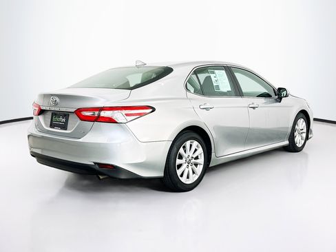 Used 2020 Toyota Camry LE w/ Convenience Package FWD image 9
