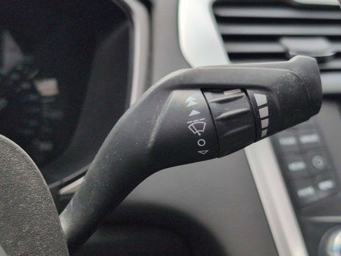 Used 2013 Ford Fusion SE FWD image 25