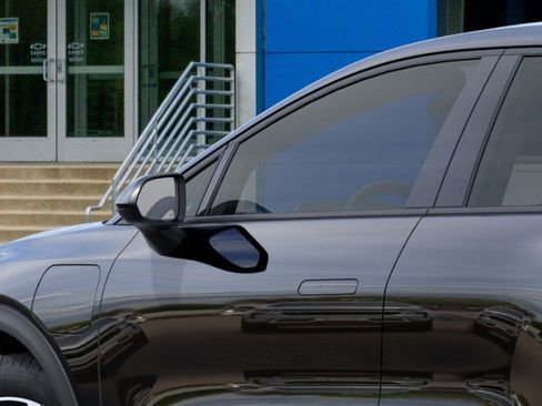 New 2026 Chevrolet Equinox EV LT image 12