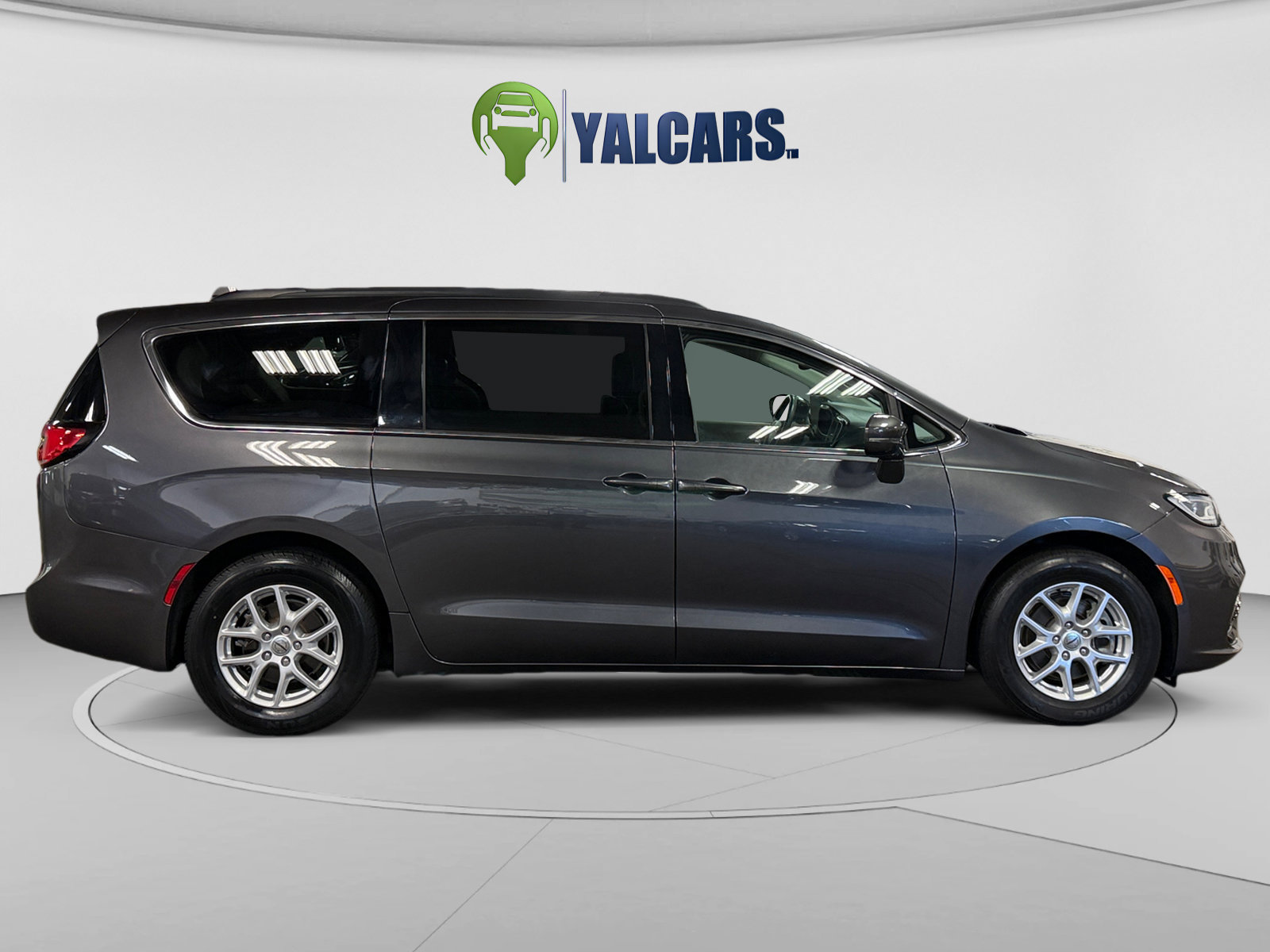 Used 2022 Chrysler Pacifica Touring-L FWD image 6